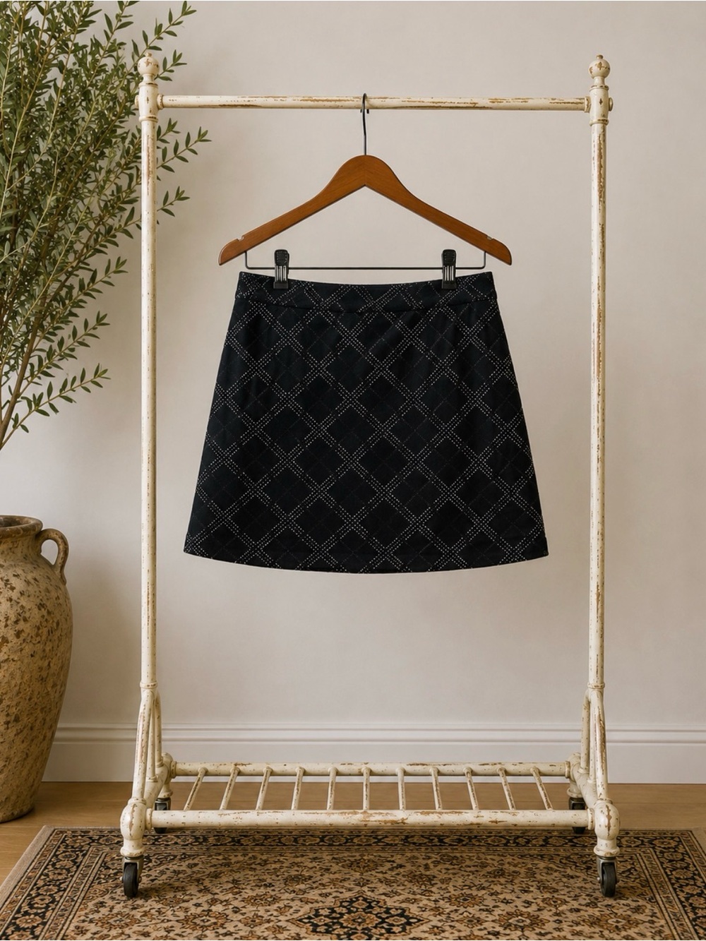Izod Black Mini Skirt with Diamond Stitch Pattern / Skorts for Golf or Tennis
